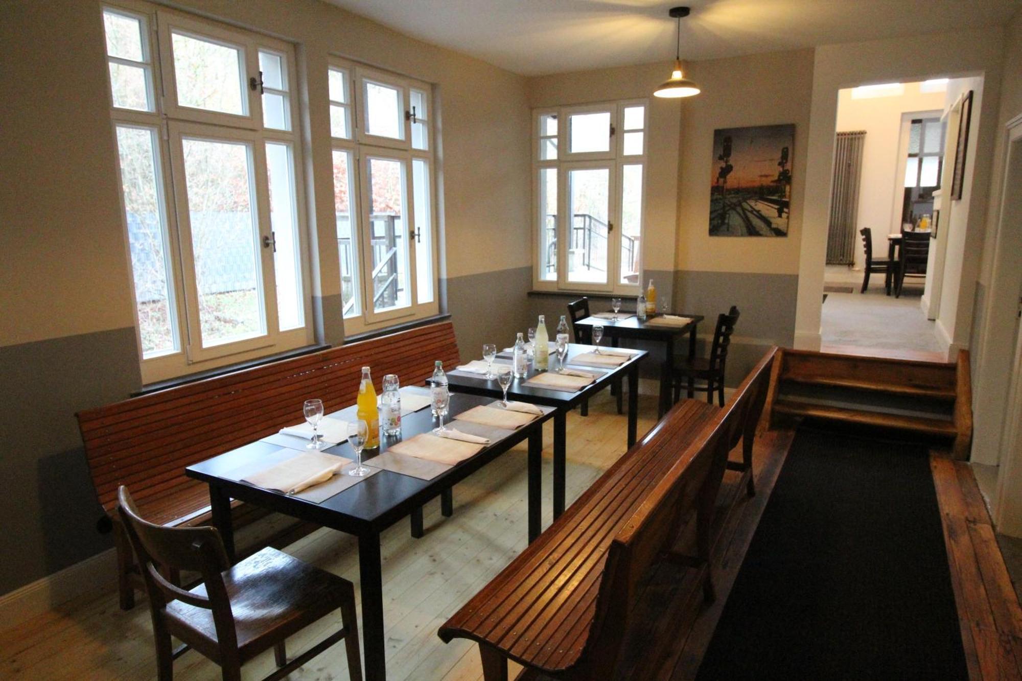 Museumsbahnhof Ahuette Hotel Üxheim Екстериор снимка