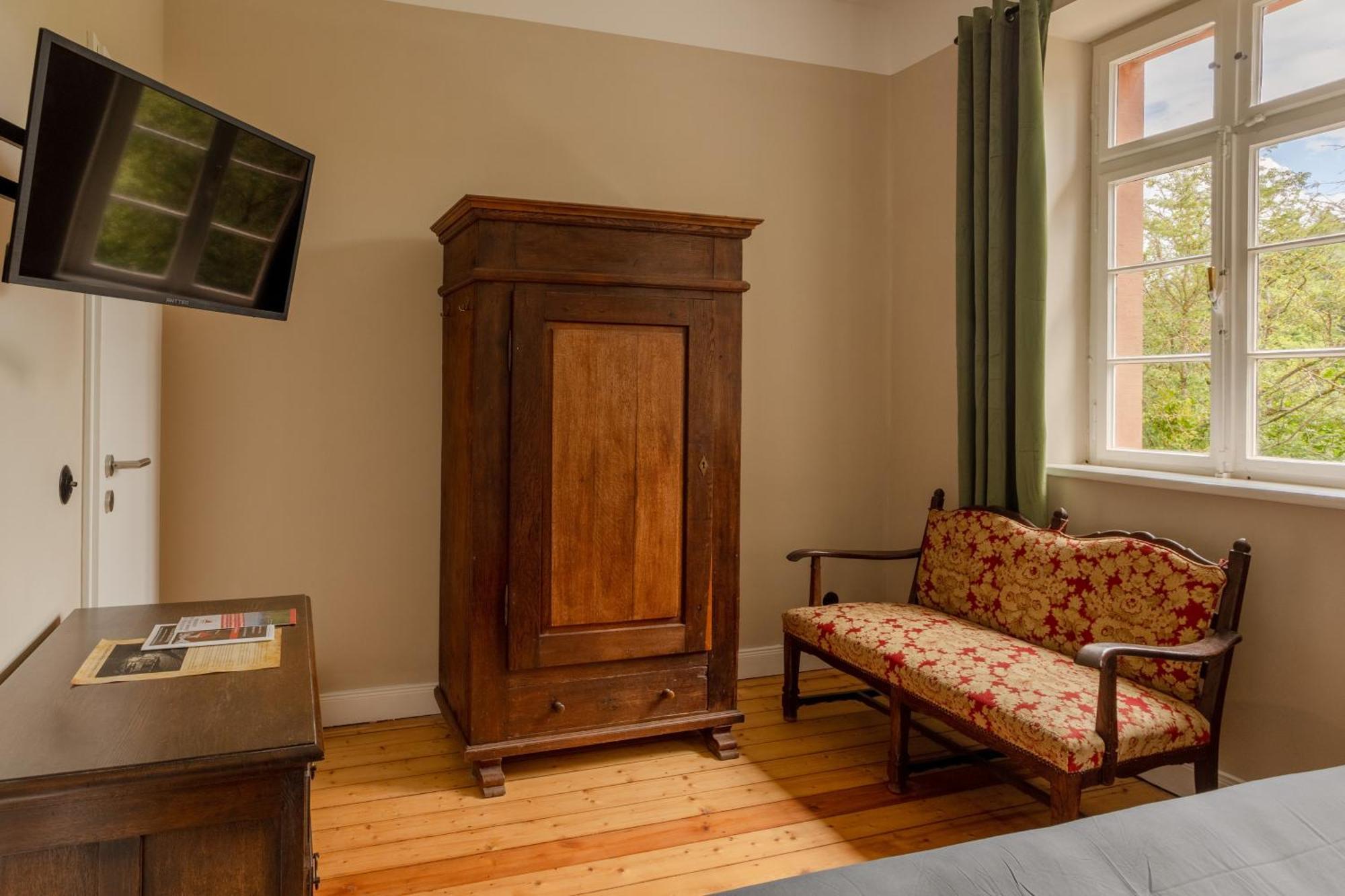 Museumsbahnhof Ahuette Hotel Üxheim Екстериор снимка
